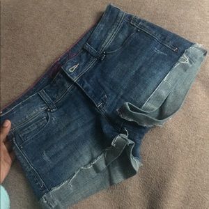 dELIA’s Taylor Shorts 🌻💗 Size Small